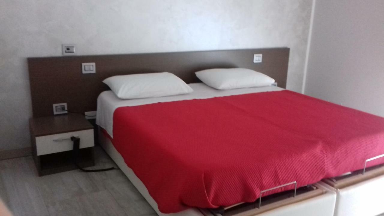 B&B Tre Passi Verona Exteriör bild
